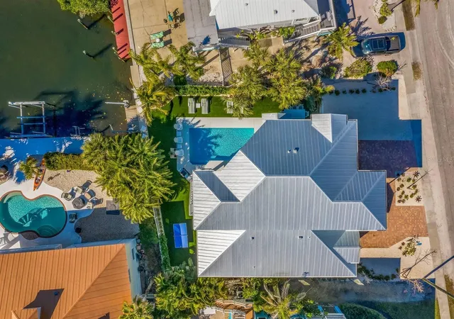 3rd image of 505 S Bay Blvd, Anna Maria, FL 34216 | MLS# TB8456067