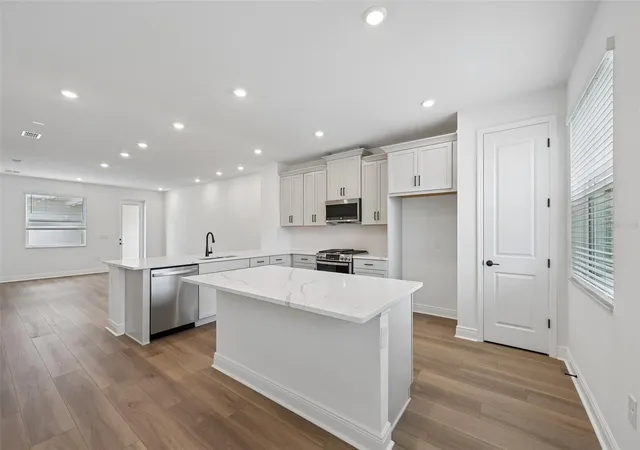 2nd image of 8229 Seaflower Pkwy, Bradenton, FL 34210 | MLS# R4910388