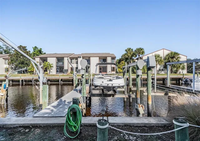 4th image of 200 Meres Blvd, TARPON SPRINGS, FL 34689
