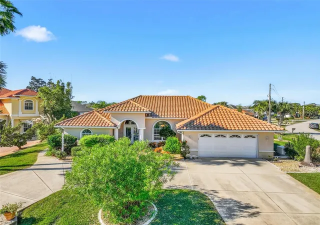 Homes for sale in Palm Coast, FL | 2 Cher Ct, Palm Coast, FL 32137 | MLS# FC314689