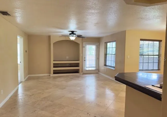 4th image of 200 Afton Sq #11-102, Altamonte Springs, FL 32714 | MLS# O6367256
