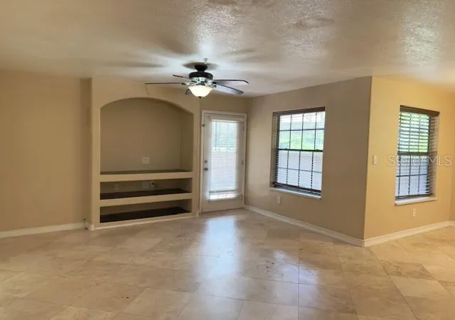 5th image of 200 Afton Sq #11-102, Altamonte Springs, FL 32714 | MLS# O6367256