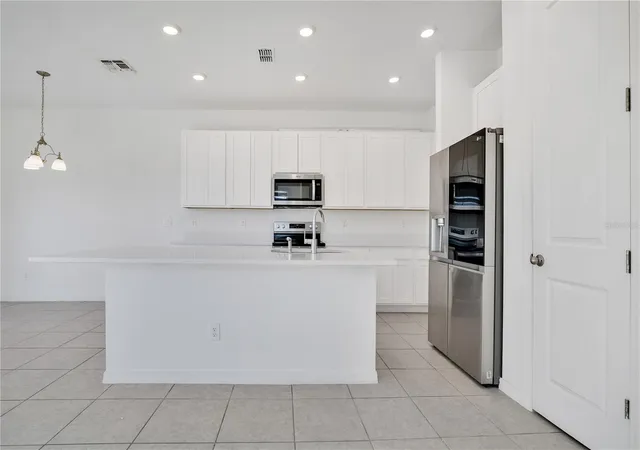 Photo 5 of Townhouse for sale at 1484 Discovery St, Davenport, FL 33896 | MLS# O6367290 | Listing updated on 2026-08-13
