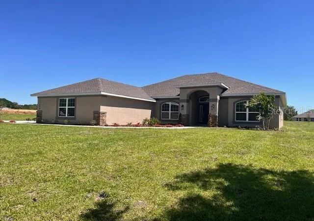 Photo 2 of Single family home for sale at 37298 Hidden View Cir, Dade City, FL 33523 | MLS# TB8456386 | Listing updated on 2026-10-20