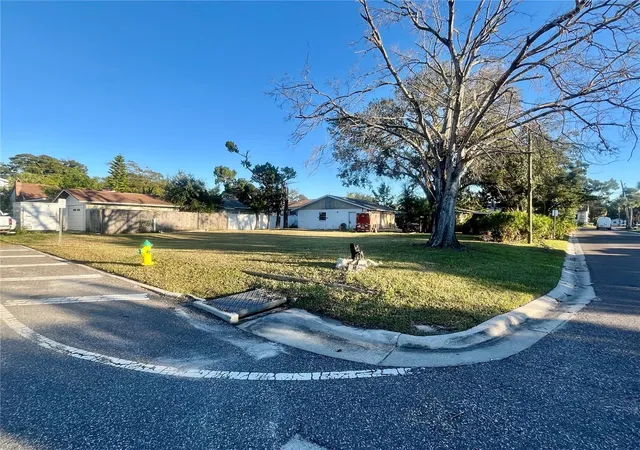 1st image of W Spruce St, Tarpon Springs, FL 34689 | MLS# W7881420