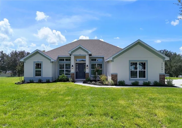 Photo 1 of Single family home for sale at 37041 Hidden View Cir, Dade City, FL 33523 | MLS# TB8456391 | Listing updated on 2026-09-21