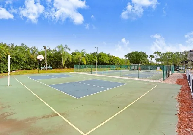 2nd image of 2608 Newcomb Ct, SUN CITY CENTER, FL 33573