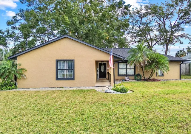 2nd image of 6 Almond Crse, Ocala, FL 34472 | MLS# OM715136