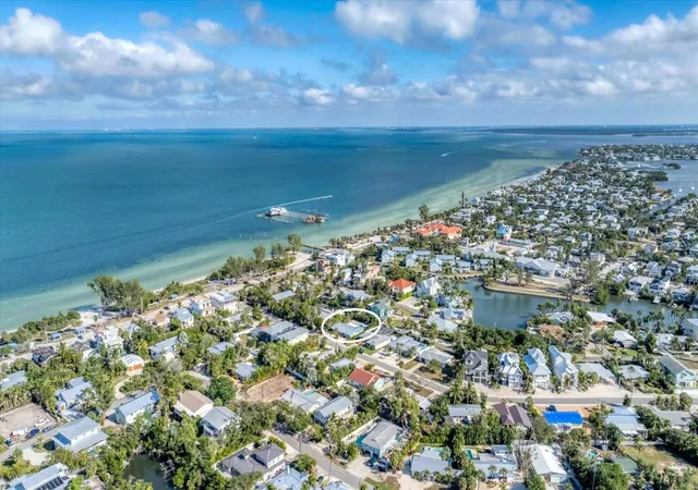 4th image of 154 Crescent Dr, Anna Maria, FL 34216 | MLS# A4675421