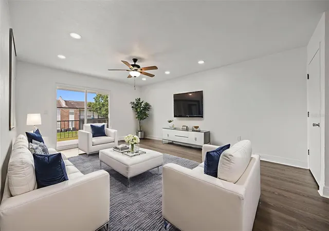Photo 2 of Condo for sale at 5317 Curry Frd Rd #203, Orlando, FL 32812 | MLS# TB8456803 | Listing updated on 2026-04-15
