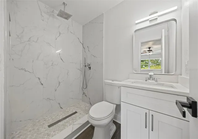 Listing Photo 5 - Condo for sale in building located at 5317 Curry Frd Rd, Orlando, FL 32812 - Unit #203
