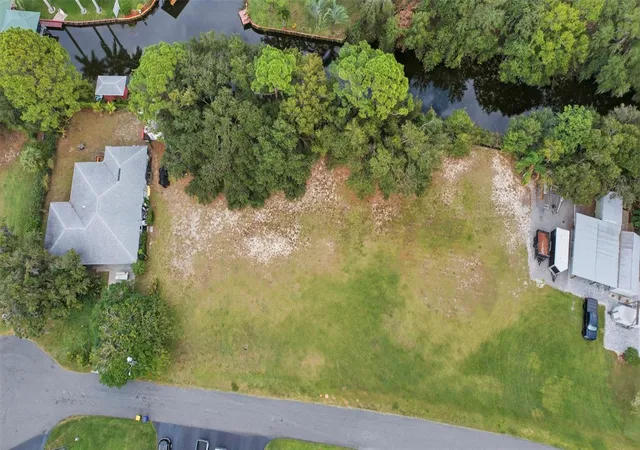 2nd image of 183 Blue Moon Ave, Lake Placid, FL 33852 | MLS# O6367690