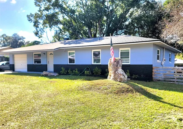 Photo 1 of Single family home for sale at 2826 Ne 18th Court, Ocala, FL 34470 | MLS# OM715158 | Listing updated on 2026-07-22