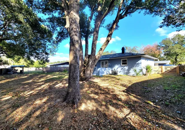 Photo 4 of Single family home for sale at 2826 NE 18th Court, Ocala, FL 34470 | MLS# OM715158 | Listing updated on 2026-07-22