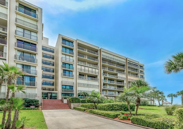 Photo 2 of Condo for sale at 1430 Gulf Blvd #110, Clearwater Beach, FL 33767 | MLS# TB8456900 | Listing updated on 2026-10-08