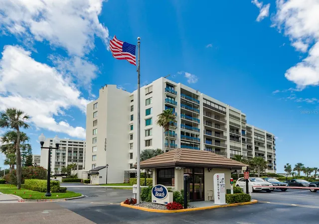 Photo 3 of Condo for sale at 1430 Gulf Blvd #110, Clearwater Beach, FL 33767 | MLS# TB8456900 | Listing updated on 2026-10-08