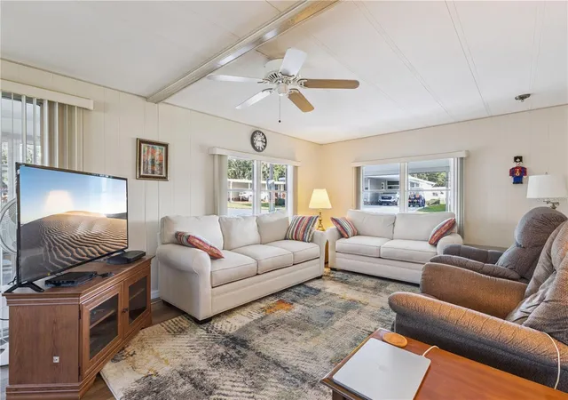 Homes for sale in Leesburg, FL | 103 Poinsettia, Leesburg, FL 34748 | MLS# G5105622