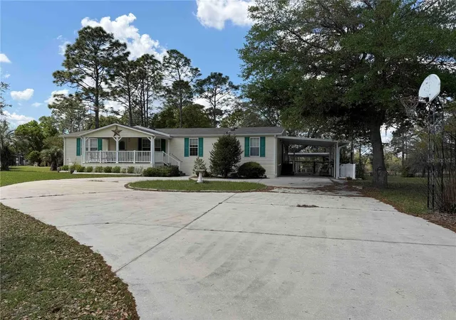 Homes for sale in Morriston, FL | 7690 Se 193Rd Ave, Morriston, FL 32668 | MLS# OM715175
