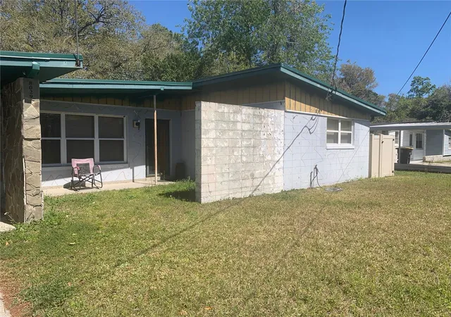 3rd image of 8029 Chateau Dr S, Jacksonville, FL 32221 | MLS# TB8456971