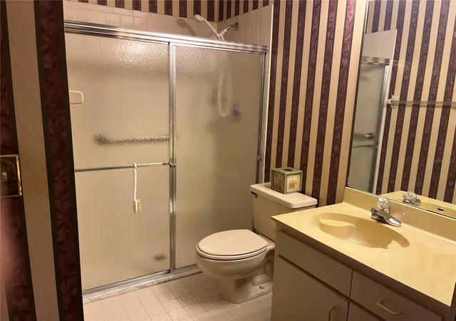 Listing Photo 4 - Condo for sale in building located at 2423 Sw 20Th Ct, OCALA, FL 34471 - Unit #0
