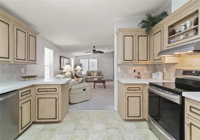 Photo 4 of Manufactured home for sale at 2100 Kings Hwy #742, Punta Gorda, FL 33980 | MLS# C7519098 | Listing updated on 2026-10-10