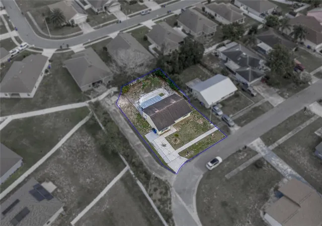 Photo 3 of Single Family Residence at 276 18th Street NE, Winter Haven, FL 33881 | MLS# L4957958 | | Sold on 2026-04-27