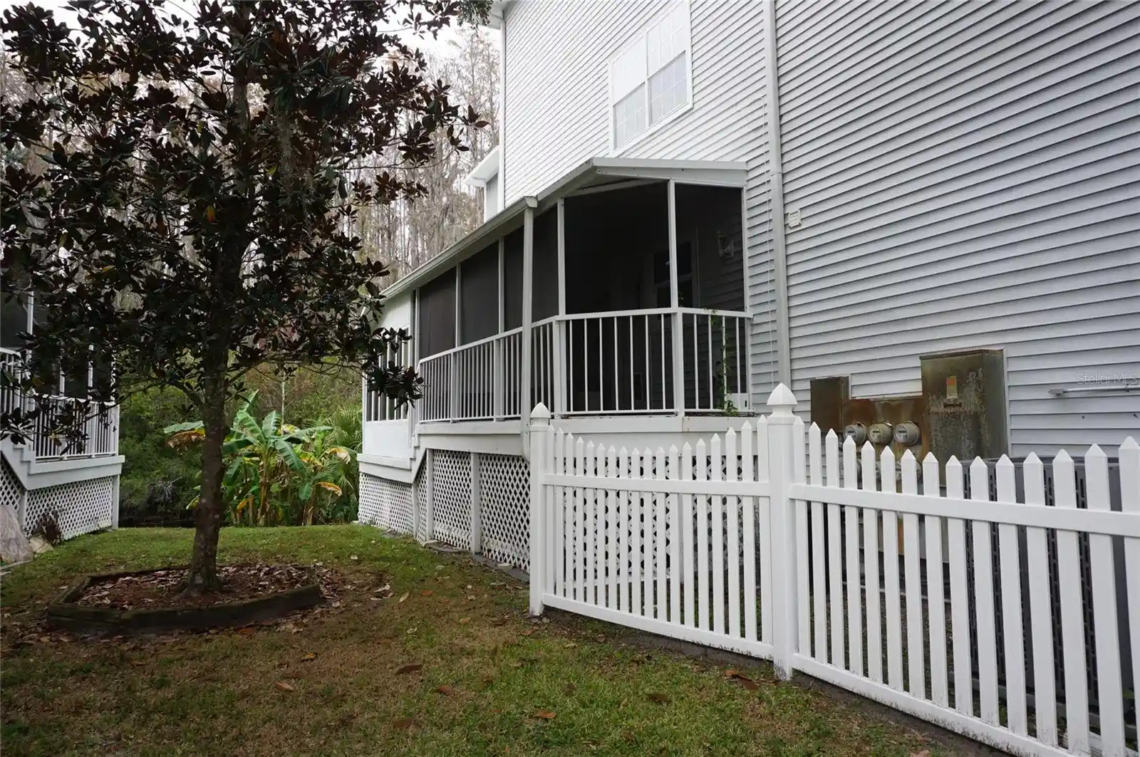 Listing Photo 2 - Condo for sale in 2051 Vis Del Sol Cir located at 2051 Vis Del Sol Cir, LUTZ, FL 33558 - Unit #201