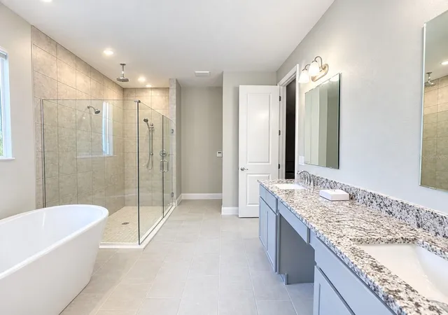 Photo 3 of Single family home for sale at 930 Buckeye Dr, Lady Lake, FL 32159 | MLS# O6367892 | Listing updated on 2026-09-21