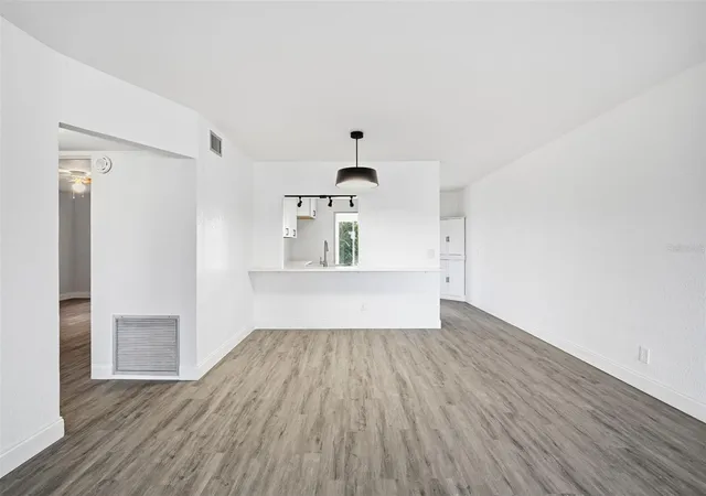 5th image of 2431 Canadian Way #47, Clearwater, FL 33763 | MLS# O6367896