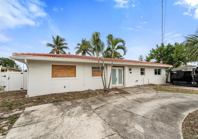 Photo 1 of Single family home for sale at 9570 Sun Isle Dr Ne, Saint Petersburg, FL 33702 | MLS# TB8457108 | Listing updated on 2026-10-20