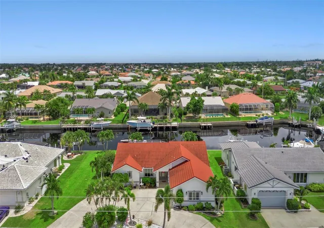 Photo 3 of Single family home for sale at 820 Bal Harbor Blvd, Punta Gorda, FL 33950 | MLS# C7519109 | Listing updated on 2026-05-20