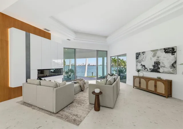 5th image of 259 Robin Dr, Sarasota, FL 34236 | MLS# A4675575