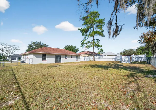 Photo 4 of Single family home for sale at 329 Marion Oaks Crse, Ocala, FL 34473 | MLS# TB8457265 | Listing updated on 2026-10-02