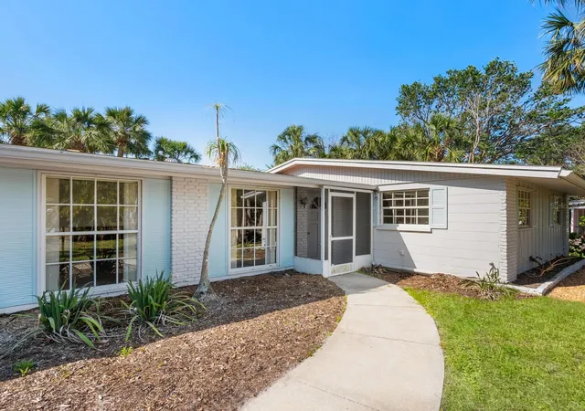 Photo 4 of Single family home for sale at 734 Canal Rd, Sarasota, FL 34242 | MLS# A4675607 | Listing updated on 2026-02-06