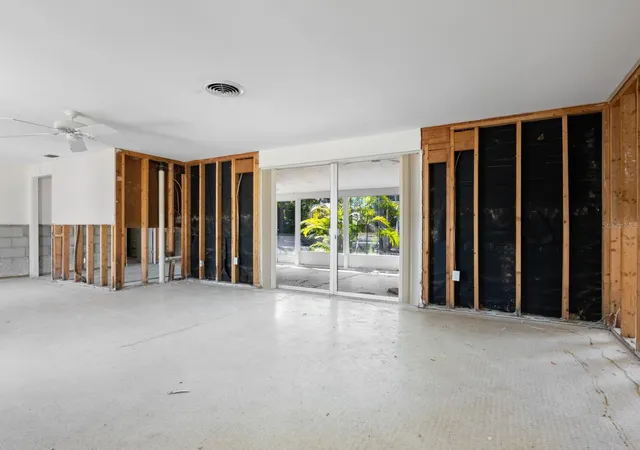 Photo 5 of Single family home for sale at 734 Canal Rd, Sarasota, FL 34242 | MLS# A4675607 | Listing updated on 2026-02-06