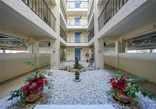4th image of 1701 Beach Rd #202, Englewood, FL 34223 | MLS# D6145237