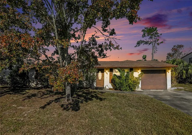 Single Family Residence at 4760 Seville Dr, Sarasota, FL 34235 | MLS# TB8457334 | | Sold on 2026-02-04
