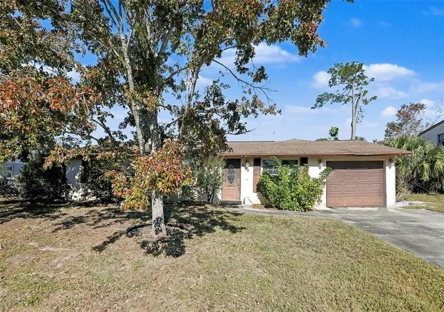 Photo 1 of Single Family Residence at 4760 Seville Dr, Sarasota, FL 34235 | MLS# TB8457334 | | Sold on 2026-02-04