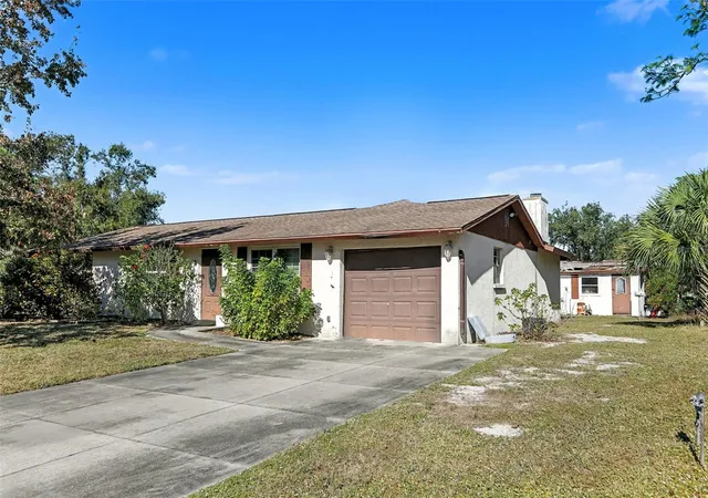 Photo 2 of Single Family Residence at 4760 Seville Dr, Sarasota, FL 34235 | MLS# TB8457334 | | Sold on 2026-02-04