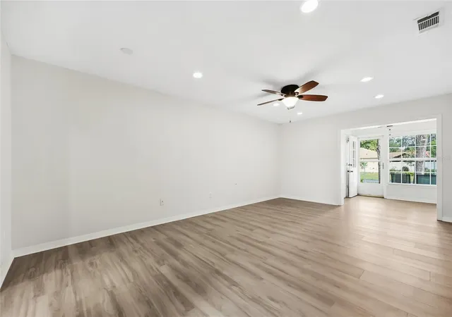 Photo 3 of Condo for sale at 249 N Hill Ave #30, Deland, FL 32724 | MLS# V4946364 | Listing updated on 2026-09-25