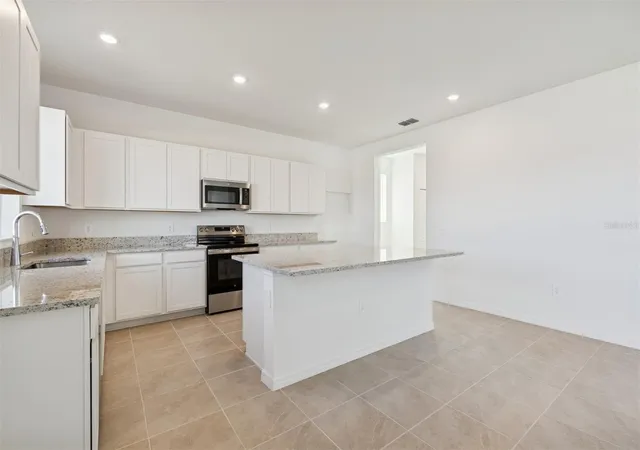 Photo 3 of Single family home for sale at 4610 Outhaul Run, Palmetto, FL 34221 | MLS# R4910418 | Listing updated on 2026-09-13