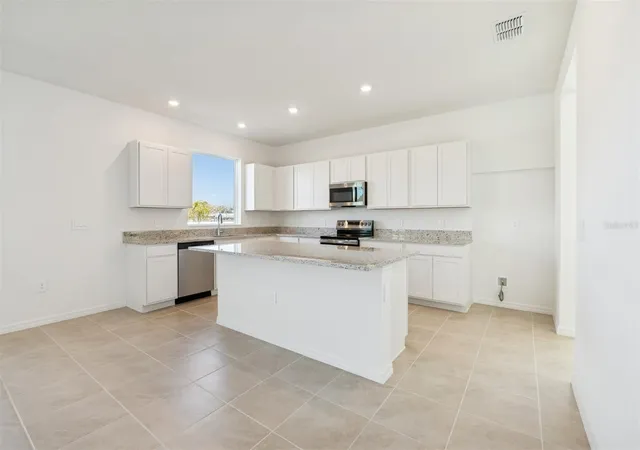 Photo 4 of Single family home for sale at 4610 Outhaul Run, Palmetto, FL 34221 | MLS# R4910418 | Listing updated on 2026-09-13