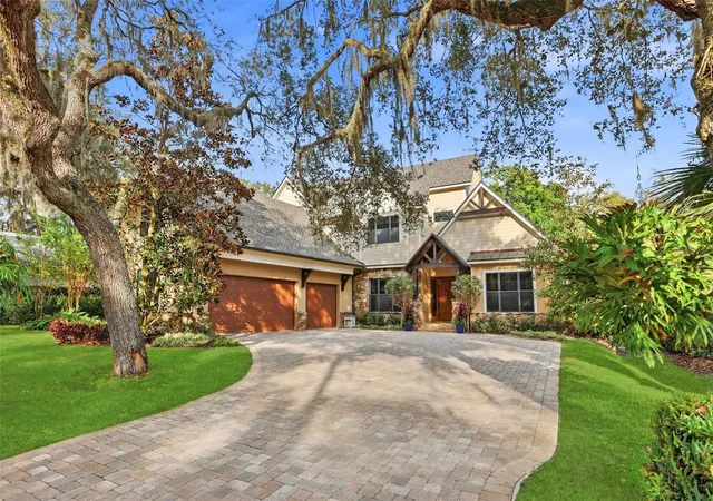 Photo 2 of Mansion for sale at 713 Main St, Windermere, FL 34786 | MLS# O6368185 | Listing updated on 2026-09-24
