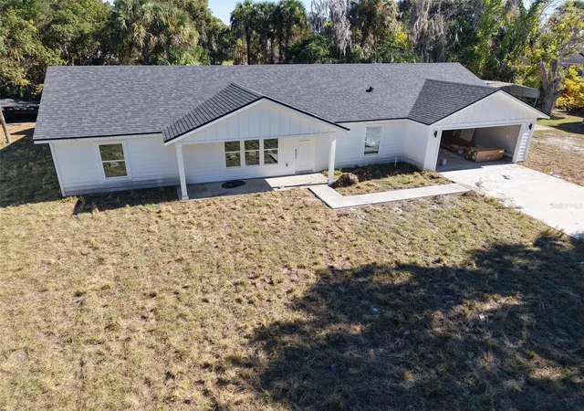1st image of 101 Yawn Ave, Interlachen, FL 32148 | MLS# G5105670