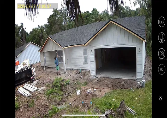 5th image of 101 Yawn Ave, Interlachen, FL 32148 | MLS# G5105670