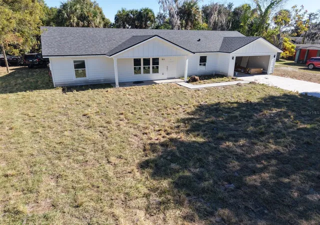 6th image of 101 Yawn Ave, Interlachen, FL 32148 | MLS# G5105670