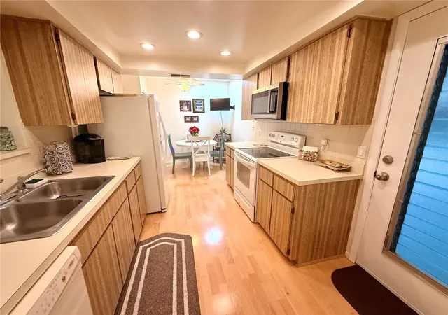 5th image of 8350 High Pt Cir, PORT RICHEY, FL 34668