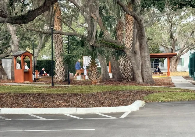 2nd image of 8350 High Pt Cir, PORT RICHEY, FL 34668