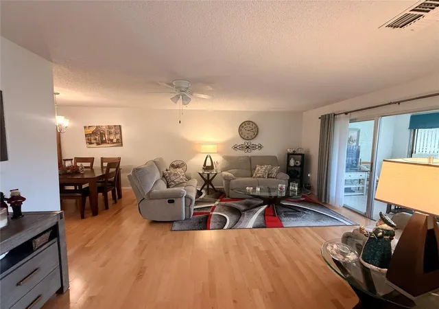 3rd image of 8350 High Pt Cir, PORT RICHEY, FL 34668