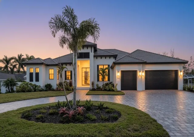Photo 2 of Single family home for sale at 7125 Westmoreland Dr, Sarasota, FL 34243 | MLS# A4675672 | Listing updated on 2026-08-25